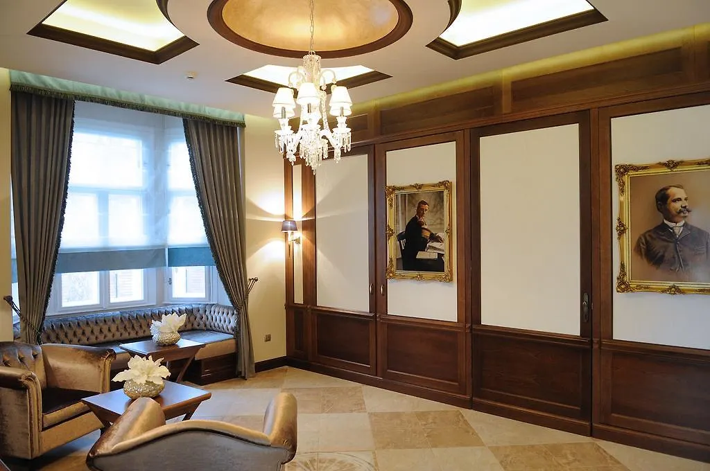 Thanhoffer Villa-1